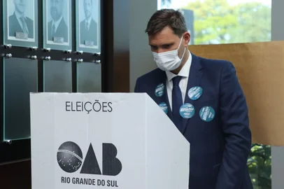 Leonardo Lamachia é eleito para a gestão 2022/2024 da OAB-RS
