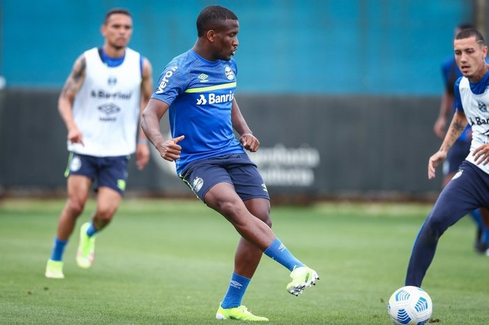 Grêmio divulga lista de relacionados para enfrentar o América-MG