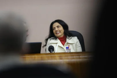 CAXIAS DO SUL, RS, BRASIL, 30/07/2024. Em votação, vereadores de Caxias do Sul rejeitam por unanimidade o pedido de admissibilidade de cassação da presidente da casa, Vereadora Marisol Santos (PSDB). (Bruno Todeschini/Agência RBS)Indexador: Bruno Todeschini<!-- NICAID(15826582) -->
