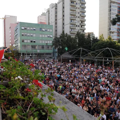CAXIAS DO SUL, RS, BRASIL. (19/04/2019)Milhares de fiéis participam de procissão da Sexta-Feira Santa em Caxias. Na foto, bispo de Caxias do Sul Alessandro Carmelo Ruffinoni. (Antonio Valiente/Agência RBS)<!-- NICAID(14046270) -->