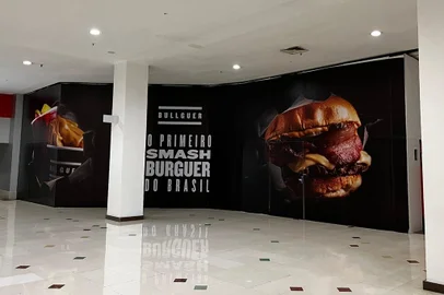 Bullguer no Praia de Belas<!-- NICAID(15390715) -->