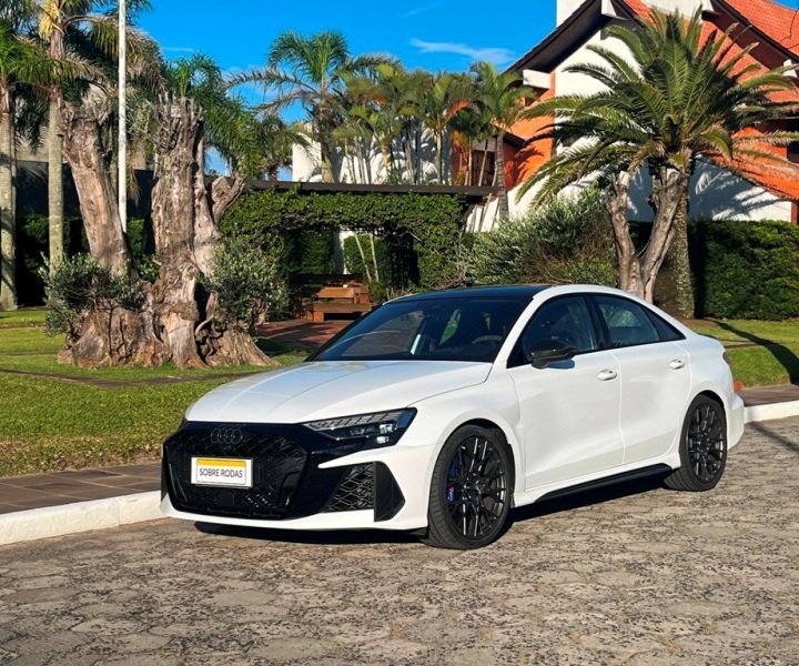 Audi RS3 Track, ousado, conforto, tecnologia e alto desempenho nas ruas, estradas e pistas