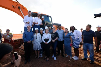 Visita à construção da nova Escola Estadual Breno Garcia<!-- NICAID(16234555) -->