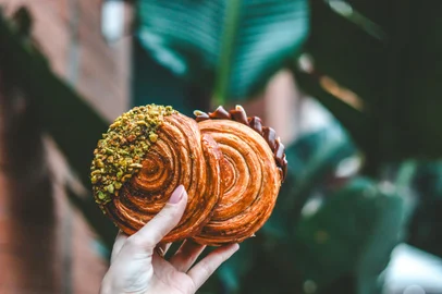 croissant roll, destemperados, porto alegre, confeitaria<!-- NICAID(15480197) -->