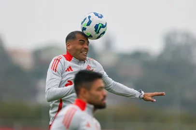 PORTO ALEGRE, RS, BRASIL, 09-07-2025: O zagueiro Gabriel Mercado em treino do Inter no CT Parque Gigante. (Foto: Ricardo Duarte/Inter/Divulgação)<!-- NICAID(16077928) -->