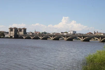 ***  Nauro-Ponte Mauá em Jaguarão  ***Ponte Internacional Barão de Mauá em Jaguarão.<!-- NICAID(408629) -->