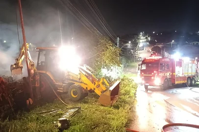 Homem morre em incêndio que destruiu residência em Vacaria, no bairro Franciosi.<!-- NICAID(16253420) -->