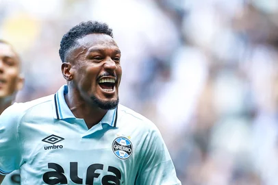 Gremio x Atletico-MGBELO HORIZONTE, MG, BRASIL, 17-08-2025: Atlético-MG vs Grêmio, na Arena MRV, pelo Campeonato Brasileiro Série A 2025. Foto: Lucas Uebel/Grêmio FBPA/DivulgaçãoEditoria: SPOLocal: Belo HorizonteIndexador: Lucas UebelSecao: futebolFonte: Gremio.netFotógrafo: Gremio x Atletico-MG<!-- NICAID(16103631) -->