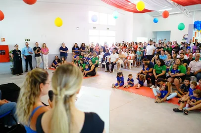 Nova escola municipal em turno integral é inaugurada em Passo Fundo<!-- NICAID(15985342) -->