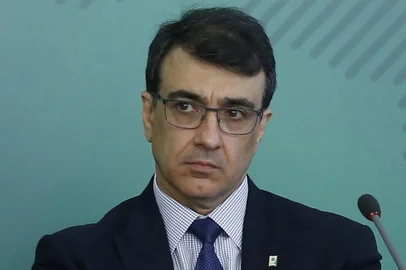 Governo federal publica troca de titulares de seis ministériosDF - BOLSONARO/MINISTÉRIOS/MUDANÇAS/ARQUIVO - POLÍTICA - Foto de arquivo de 18/12/2018 do embaixador Carlos Alberto Franco França no   Palácio do Planalto, em Brasília. O Diário Oficial da União (DOU) desta terça-  feira, 30, formaliza as mudanças anunciadas na véspera pelo presidente Jair   Bolsonaro em seis ministérios. A vaga no Itamaraty será ocupada pelo embaixador   Carlos Alberto Franco França, que estava na chefia da assessoria especial da   Presidência.   18/12/2018 - Foto: DIDA SAMPAIO/ESTADÃO CONTEÚDOEditoria: POLÍTICALocal: BRASÍLIAIndexador: DIDA SAMPAIOFotógrafo: ESTADÃO CONTEÚDO<!-- NICAID(14746334) -->