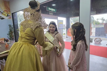 "Estamos muito felizes”: concurso inédito coroa crianças como Baronesas por um Dia<!-- NICAID(16336656) -->