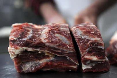 CAXIAS DO SUL, RS, BRASIL, 03/12/2019 - Aumento do preço da carne impacta comerciantes e consumidores. (Marcelo Casagrande/Agência RBS)<!-- NICAID(14346306) -->