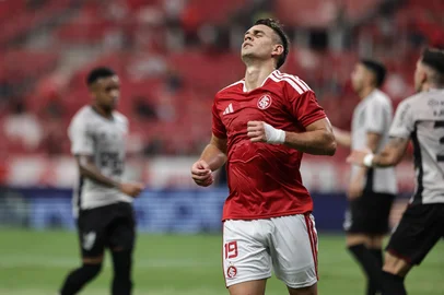 PORTO ALEGRE, RS , BRASIL, 28-01-2026: Internacional x Athletico PR, em confronto válido pela primeira rodada do Campeonato Brasileiro. Foto: Renan Mattos/Agência RBS<!-- NICAID(16213717) -->