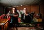 Recicladoras são homenageadas por estudantes durante o mês da mulher, em Caxias
