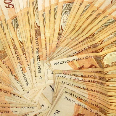 Notas de reais - dinheiro<!-- NICAID(2649715) -->