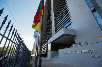 PORTO ALEGRE, RS, BRASIL, 02-12-2025: Fachada do Tribunal de Justiça do Rio Grande do Sul. Foto: Bruno Todeschini/Agência RBS.<!-- NICAID(16178700) -->
