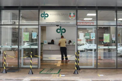 18/08/2021 - Fachada da sede da Defensoria Pública do Estado que agora terá mais 21 sedes no interior. Foto: ASCOM/Defensoria Pública do Estado/RS/Divulgação<!-- NICAID(14865660) -->