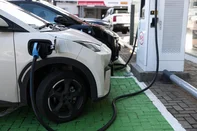 PORTO ALEGRE, RS, BRASIL, 08-07-2025: Carros elétricos tem maior desvalorização na revenda. Devido à vida útil e alto custo das baterias que compõem o sistema de propulsão elétrico destes veículos, estes perdem valor na revenda como carros usados. Na foto: Carros BYD ZERO KM. Foto: Jonathan Heckler/Agência RBS<!-- NICAID(16075637) -->