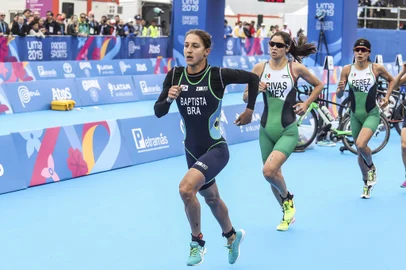 27.07.2019 - Jogos Panamericanos Lima 2019 - Lima (PER) - Playa Agua Dulce - Triatlon feminino - .Na foto: Luisa Baptista faturou o ouro..Foto: ©Wander Roberto/COBIndexador: Wander Roberto/COBFotógrafo: Wander Roberto/COB<!-- NICAID(14183398) -->