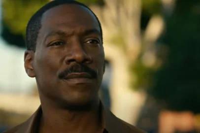 Eddie Murphy como Mr.Church<!-- NICAID(15682545) -->
