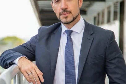 jornalista e escritor Salus Loch, coordenador da Casa da Memória Unimed Federação/RS<!-- NICAID(16005645) -->