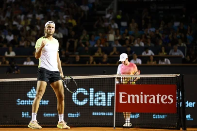 João Fonseca foi derrotado na primeira rodada do Rio Open. <!-- NICAID(15979516) -->