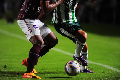 Bruno Todeschini / Agencia RBS CAXIAS DO SUL, RS, BRASIL, 01/02/2025. Ser Caxias x Juventude, clássico Ca-Ju de número 289. Jogo válido pela quarta rodada do Campeonato Gaúcho 2025 (Gauchão Superbet), realizado no estádio Centenário. (Bruno Todeschini/Agência RBS)Indexador: BTK<!-- NICAID(15967245) -->
