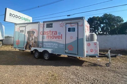 Prefeitura de Caxias do Sul recebeu o Castramóvel. Veículo será utilizado na castração de cães e gatos em bairros do município<!-- NICAID(15398813) -->
