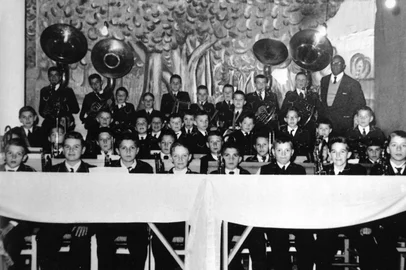 Integrantes da Banda Ismael Chaves Barcellos, regida pelo lendário Maestro Gama e sediada no Colégio Irmãos Chaves, em meados da década de 1950<!-- NICAID(16029102) -->