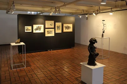 CAXIAS DO SUL, RS, BRASIL. 21.05.2025.  "Anônimos do Acervo: a comunidade como identificadora", com obras do Amarp, na Sala de Exposições do Ordovás, (Ulisses Castro / Agência RBS).<!-- NICAID(16042795) -->