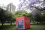 Porto Alegre, RS, Brasil, 10-11-2022: Figura de um caranguejo pichado na obra Cubocor, na área do Jardim das Esculturas, no Parque Marinha. Foto: Mateus Bruxel / Agência RBSIndexador: Mateus Bruxel<!-- NICAID(15260735) -->