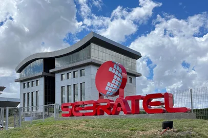 Sebratel<!-- NICAID(15698300) -->