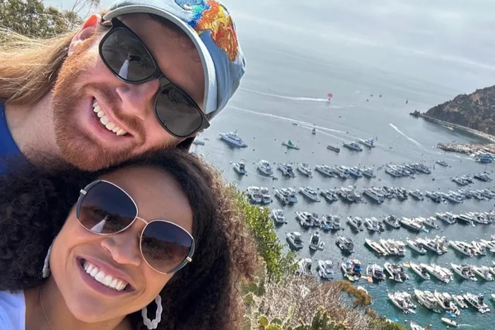 Marido da cineasta brasileira Bárbara Marques denuncia negligência em  centro de detenção de imigrantes nos EUA: "Mais de 12 horas sem comida" |  GZH