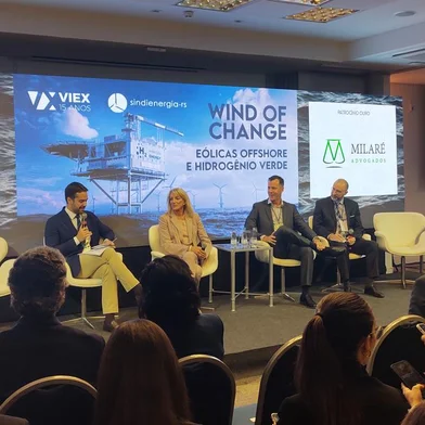 Painel do evento Wind of Change – Encontro de investidores em Hidrogênio Verde e Eólicas Offshore/Nearshore, em Porto Alegre.<!-- NICAID(15406726) -->