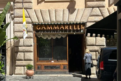 Alfaiataria Gammarelli<!-- NICAID(16027508) -->