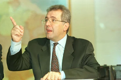 Boneco de Ant”onio Kandir, deputado federal.#PÁGINA:23#ENVELOPE: 213213<!-- NICAID(577017) -->