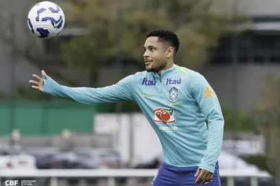 @rafaelribeirorio / CBF,Divulgação Vitor Roque durante treino da Seleção<!-- NICAID(16166361) -->