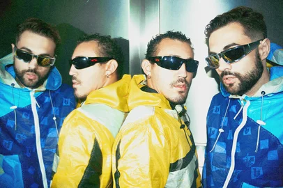 Level Cult promove nesta sexta feira (18) a festa Ferveu com a atração nacional CiberKills, um duo de DJs que promete ferver a pista da casa.Com mais de 18 milhões de streams nas plataformas, o CyberKills é destaque na cena alternativa desde 2018. A dupla formada pelos DJs e produtores RKills (SP) e GDZ (PB) acumula um currículo de parcerias com nomes de peso como: Pabllo Vittar, Linn da Quebrada, Urias, Gloria Groove, Jup do Bairro, NO PORN, MC Tha, Carlos do Complexo, Irmãs de Pau, Boombeat, Mia Badgyal,Clementaum, Potyguara Bardo, Kaya Conky, Danny Bond e Chameleo.<!-- NICAID(15891800) -->