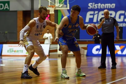 CAXIAS DO SUL, RS, BRASIL, 05/11/2025. Caxias do Sul Basquete x Brasília, jogo válido pela sétima rodada do Novo Basquete Brasil - NBB 2025/2026 - realizado no ginásio do Sesi. (Porthus Junior/Agência RBS)Indexador: Porthus Junior<!-- NICAID(16161636) -->