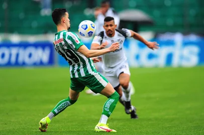 CAXIAS DO SUL, RS, BRASIL, 23/10/2021. Juventude x Ceará, jogo válido pela 28ª rodada da série A do Campeonato Brasileiro e realizado no estádio Alfredo Jaconi. (Porthus Junior/Agência RBS)<!-- NICAID(14923232) -->