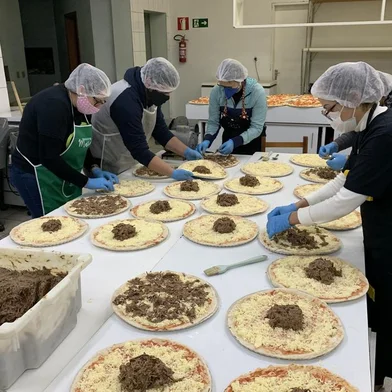 Noite das Pizzas do Projeto Mão Amiga<!-- NICAID(15418345) -->