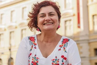 Cida Pedrosa, de Solo para vialejo, vencedora do Livro do Ano do Prêmio Jabuti<!-- NICAID(14653890) -->