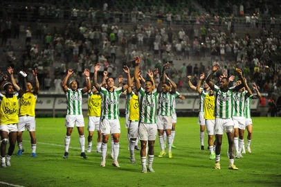 CAXIAS DO SUL, RS, BRASIL, 05/02/2025. Juventude x Grêmio, jogo válido pela quinta rodada do Campeonato Gaúcho 2025 (Gauchão SuperBet) e realizado no estádio Alfredo Jaconi. (Porthus Junior/Agência RBS)<!-- NICAID(15970182) -->