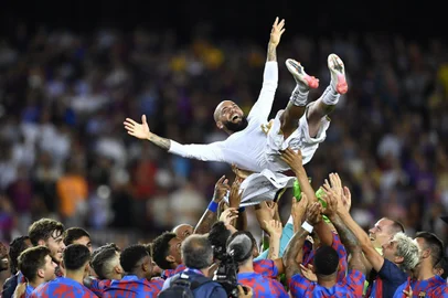 Daniel Alves, Pumas, Barcelona