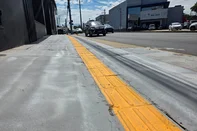 Ciclofaixa começou a ser coberta por nova pintura em Cachoeirinha