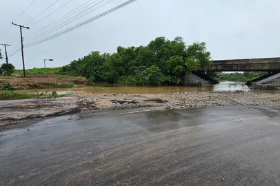 água começa a baixar em camaquã
