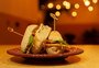 Com direito a sangria, tapas e croquetas de jamón, bar inspirado na cultura espanhola inaugura no Bom Fim