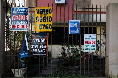 PORTO ALEGRE, RS, BRASIL, 02.07.2024: Mercado de vendas após enchente de maio. Imóvel localizado na Rua Cel André Belo - Menino Deus. Foto: Camila Hermes/Agencia RBS<!-- NICAID(15803390) -->