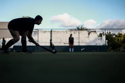 CANOAS, RS, BRASIL - 2024.01.10 - Reportagem em série sobre esportes Olímpicos praticados no RS. Na região metropolitana existe o time AABB Canoas Hóquei, com atletas que têm destaque e inclusive são convocados para a seleção brasileira. (Foto: André Ávila/ Agência RBS)<!-- NICAID(15647007) -->
