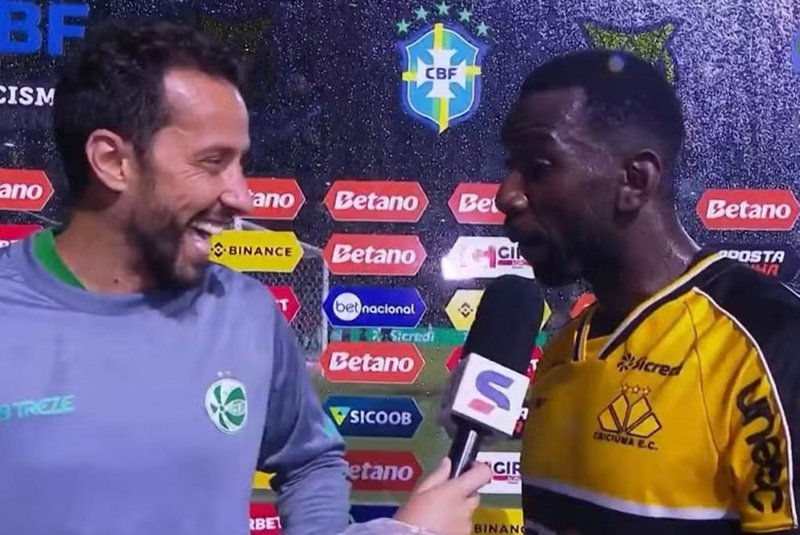 Nenê e Yannick Bolasie em entrevista no final do jogo entre Criciúma e Juventude, no estádio Heriberto Hülse, em Santa Catarina<!-- NICAID(15734666) -->